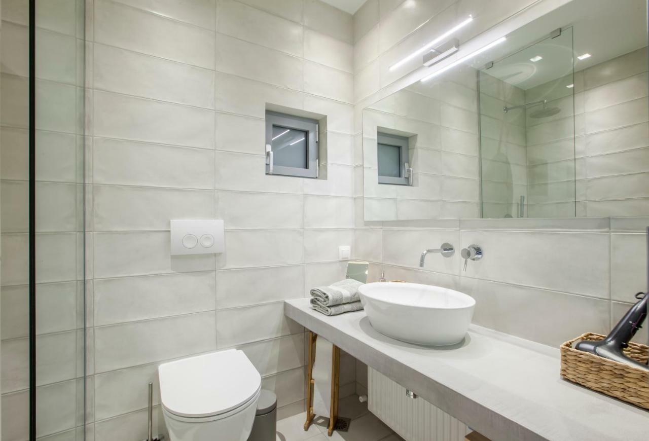 Alterra Vita City Apartment Tesalonika Bagian luar foto