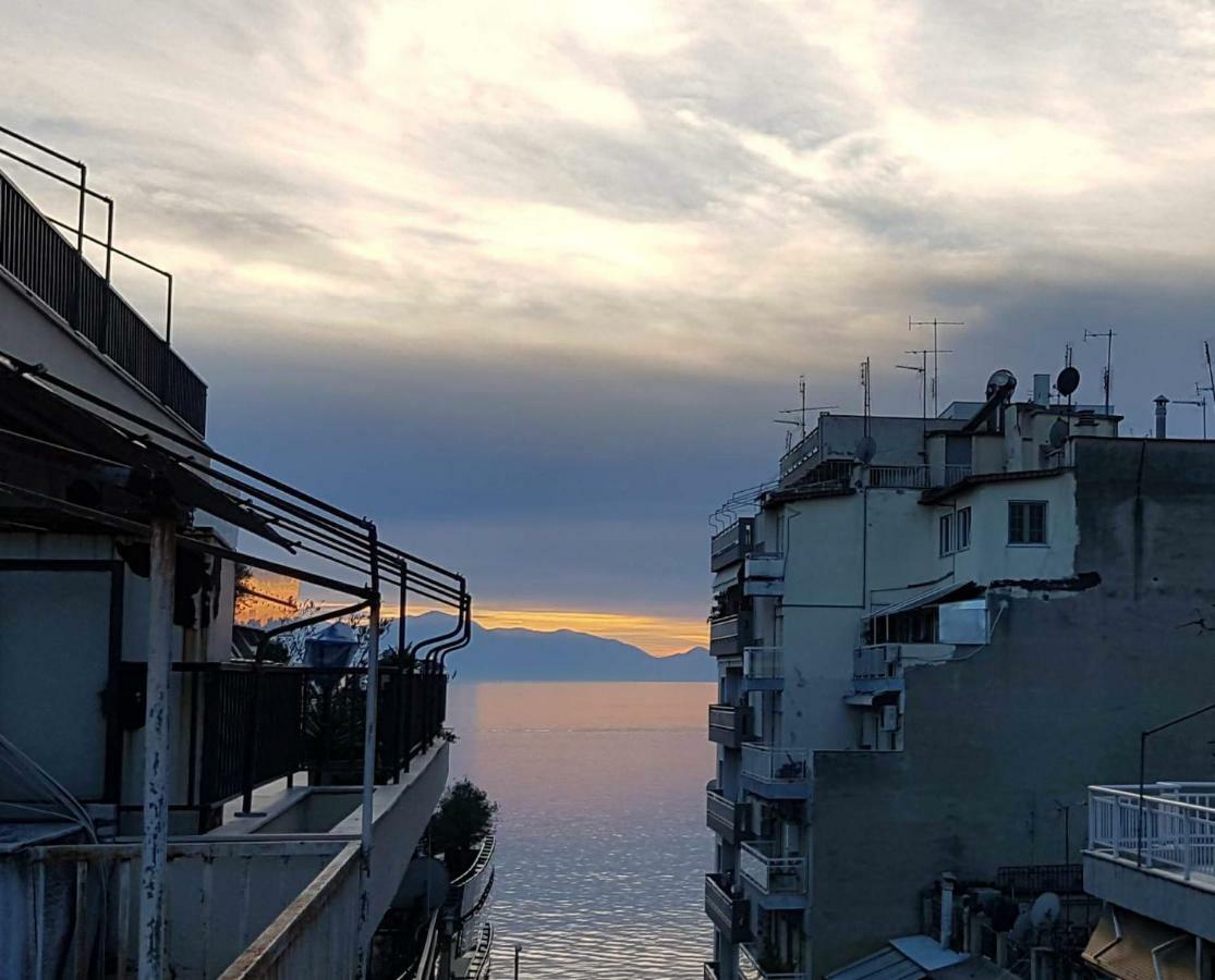 Alterra Vita City Apartment Tesalonika Bagian luar foto